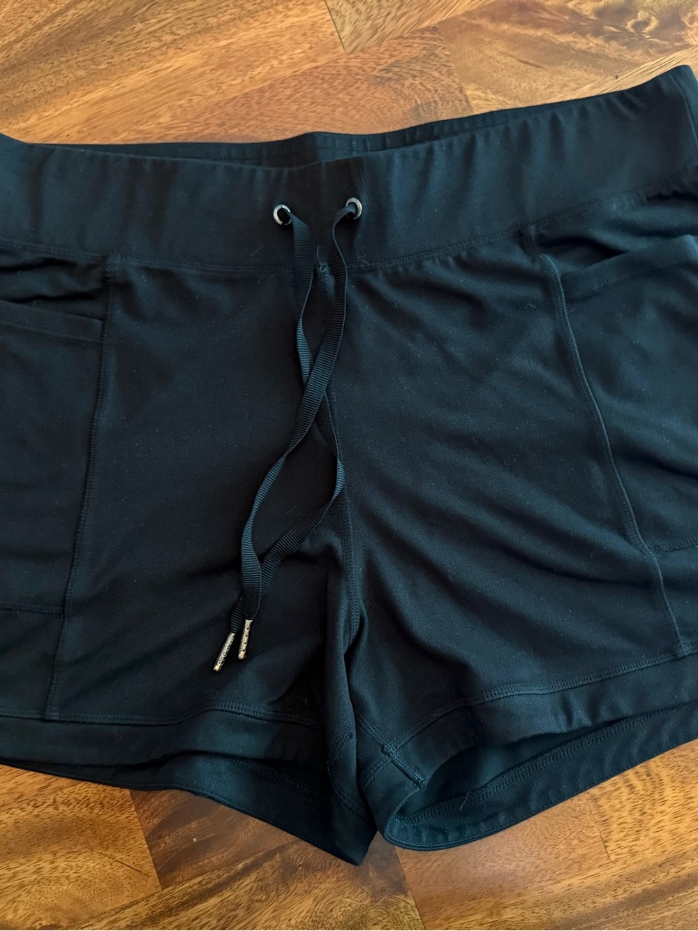 GAIAM Women's Black Drawstring Active Shorts